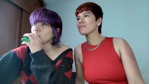 zafira_raven online show from December 15, 2025, 4:55 pm