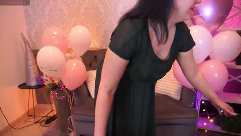 Zafiramoonn online show from February 17, 2026, 5:41 pm