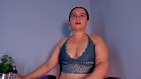 Snapshot of zafiro__brown chatting on June 14, 2026, 4:14 am Zafiro Brown online show from June 14, 2026, 4:14 am
