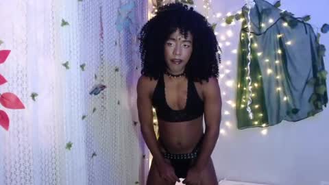 zafiro_azu online show from July 21, 2026, 8:11 pm