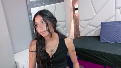 Zafiro online show from September 9, 2025, 11:37 pm