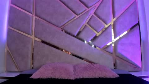 Snapshot of zafiro_claire chatting on September 13, 2025, 7:02 pm Claire  online show from September 13, 2025, 7:02 pm