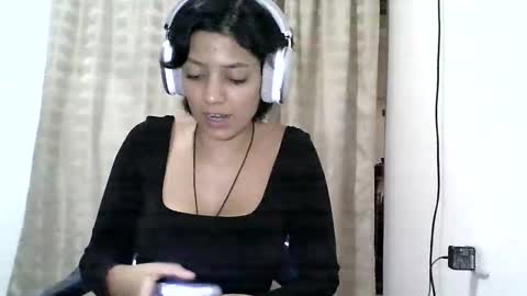 Snapshot of zafiro_rubi chatting on March 20, 2026, 7:52 pm Zafiro online show from March 20, 2026, 7:52 pm