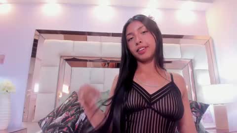 Zafiro  online show from September 22, 2025, 6:32 pm