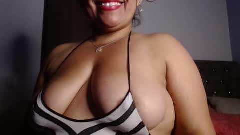 Zahi ... wants to play with everyone...yessss online show from September 22, 2025, 3:19 am