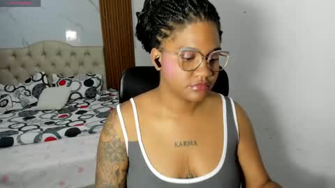 zahra_rose online show from May 5, 2026, 8:50 pm