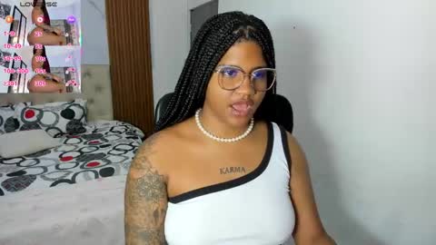 zahra_rose online show from May 7, 2026, 9:09 pm