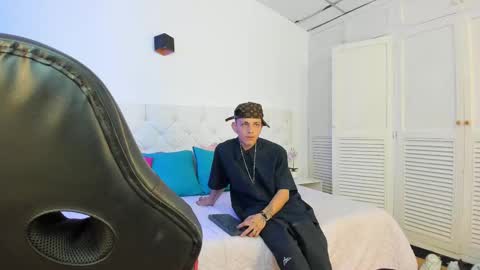 Zaira Angel online show from October 30, 2025, 3:19 am