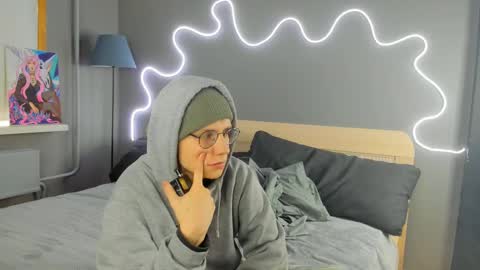 dick online show from December 5, 2024, 8:11 am