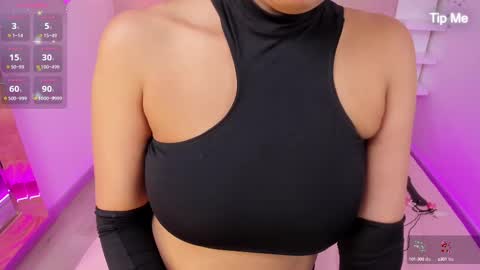 Snapshot of zamarahot chatting on February 17, 2025, 6:26 pm Zamara online show from February 17, 2025, 6:26 pm