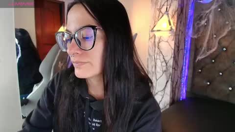   online show from October 14, 2025, 7:14 pm