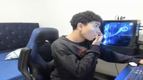 Snapshot of zammcito_ chatting on December 7, 2024, 2:31 am zamm online show from December 7, 2024, 2:31 am