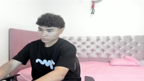 Snapshot of zammcito_ chatting on January 15, 2025, 12:19 am zamm online show from January 15, 2025, 12:19 am