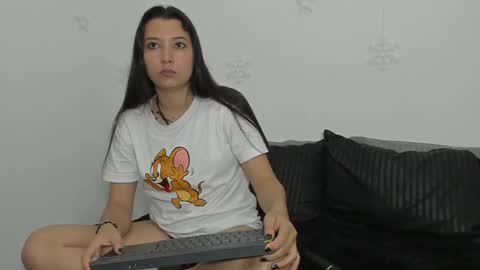 Snapshot of zammii69 chatting on December 8, 2024, 8:15 pm zammii69 online show from December 8, 2024, 8:15 pm