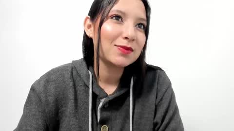 zammii69 online show from November 17, 2025, 8:25 pm