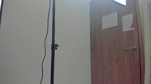 zammyrossee online show from August 5, 2026, 12:41 pm