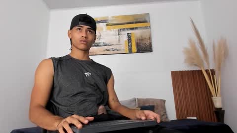 Zander online show from October 28, 2025, 1:25 pm