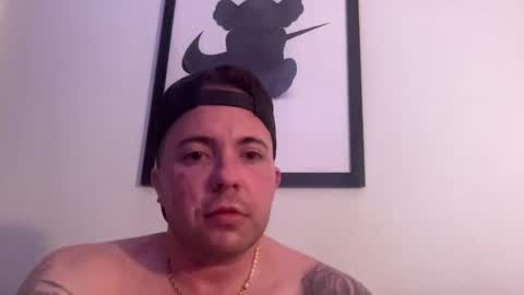 Hung 10 X 6.5 online show from January 11, 2026, 9:58 am