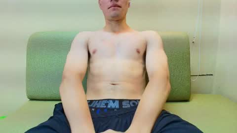 Snapshot of zane_evans chatting on March 24, 2026, 12:54 pm zane online show from March 24, 2026, 12:54 pm