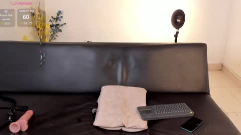 Zane Lux online show from May 13, 2026, 4:48 pm