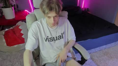 Kel online show from April 5, 2026, 8:17 pm