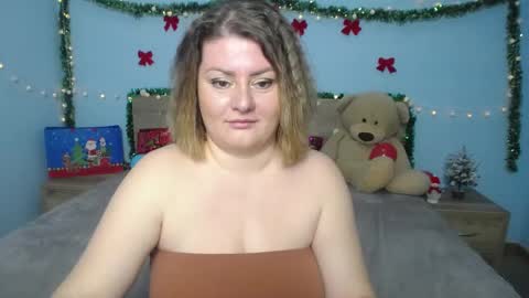 zannadreil online show from January 12, 2025, 6:49 pm
