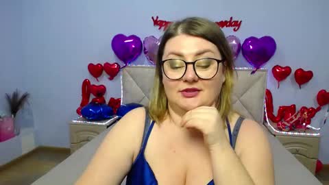 zannadreil online show from February 17, 2025, 11:20 pm