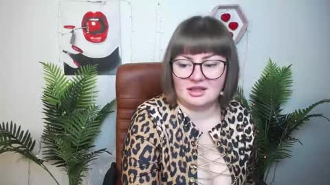 zannadreil online show from April 22, 2026, 6:53 pm