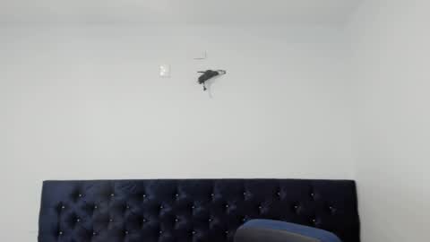 Snapshot of zanxley_ chatting on December 13, 2024, 7:25 am zanxley_ online show from December 13, 2024, 7:25 am