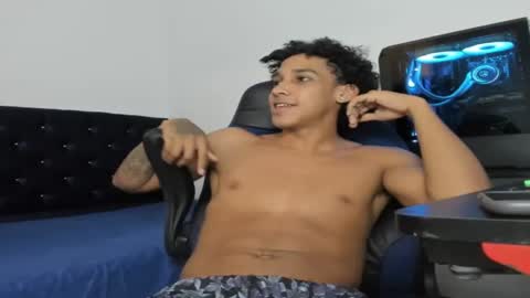 Snapshot of zanxley_ chatting on January 10, 2025, 1:10 am zanxley_ online show from January 10, 2025, 1:10 am