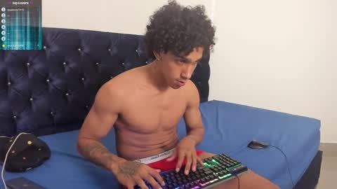 Snapshot of zanxley_ chatting on February 25, 2025, 11:00 pm zanxley_ online show from February 25, 2025, 11:00 pm