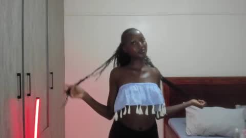 Snapshot of zara411 chatting on June 16, 2026, 5:26 pm Zara online show from June 16, 2026, 5:26 pm