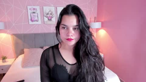 Snapshot of zara__sweet chatting on December 31, 2024, 3:42 pm Zara Sweet online show from December 31, 2024, 3:42 pm