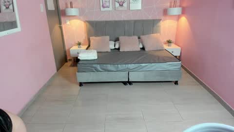 Snapshot of zara__sweet chatting on January 17, 2025, 12:42 pm Zara Sweet online show from January 17, 2025, 12:42 pm