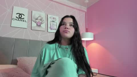 Snapshot of zara__sweet chatting on February 24, 2025, 6:47 pm Zara Sweet online show from February 24, 2025, 6:47 pm