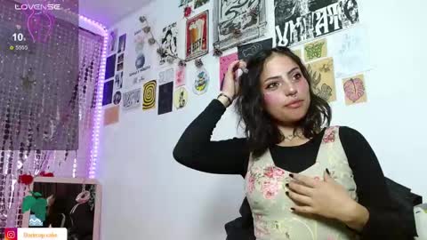 Zara Flores online show from February 6, 2025, 9:49 pm