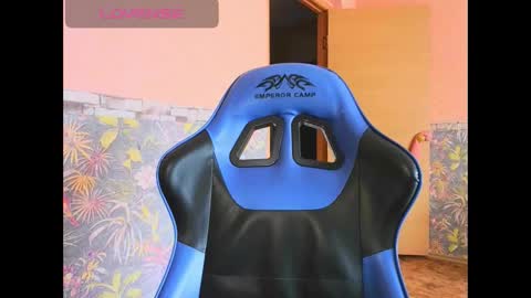 Snapshot of zara_golden chatting on October 18, 2025, 7:09 am chaturcum online show from October 18, 2025, 7:09 am