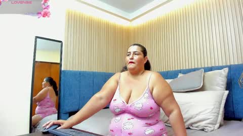 Snapshot of zara_milf_ chatting on May 22, 2026, 12:11 pm zara online show from May 22, 2026, 12:11 pm