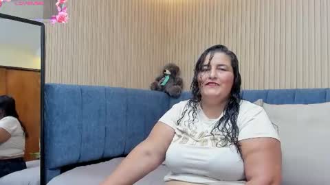 Snapshot of zara_milf_ chatting on June 19, 2026, 12:20 pm zara online show from June 19, 2026, 12:20 pm