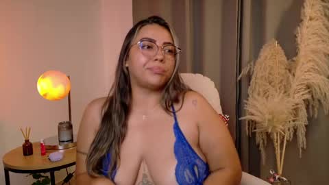 Snapshot of zara_nova chatting on May 16, 2026, 12:07 am Zara Nova online show from May 16, 2026, 12:07 am