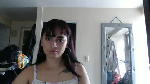 zaraa_lopez online show from February 6, 2026, 2:20 pm