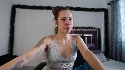 Snapshot of zaracollinx chatting on December 3, 2024, 8:06 pm Zara online show from December 3, 2024, 8:06 pm
