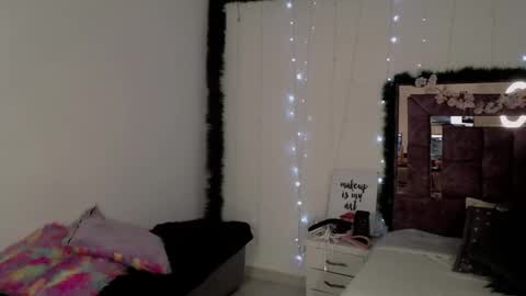 Snapshot of zaracollinx chatting on December 13, 2024, 12:31 am Zara online show from December 13, 2024, 12:31 am