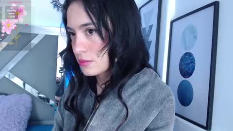 zaradames_ online show from December 2, 2024, 5:26 am