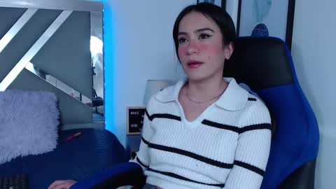 zaradames_ online show from December 18, 2024, 4:09 am