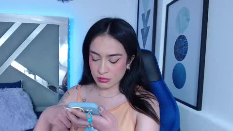 zaradames_ online show from December 29, 2024, 5:42 am