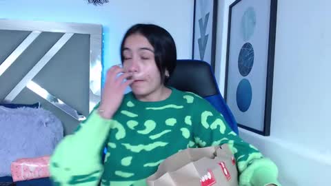 zaradames_ online show from December 30, 2024, 12:43 am