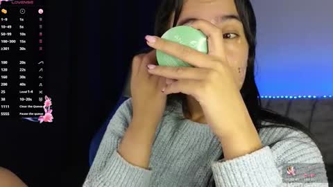 zaradames_ online show from January 17, 2026, 3:11 am