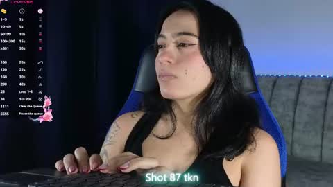zaradames_ online show from June 25, 2026, 5:12 am