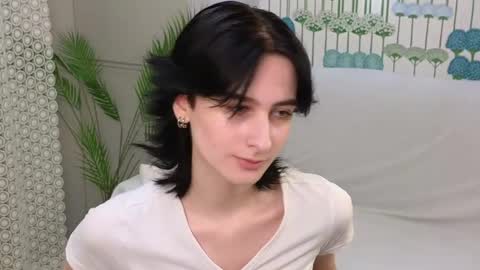 Zara online show from February 10, 2025, 4:47 pm